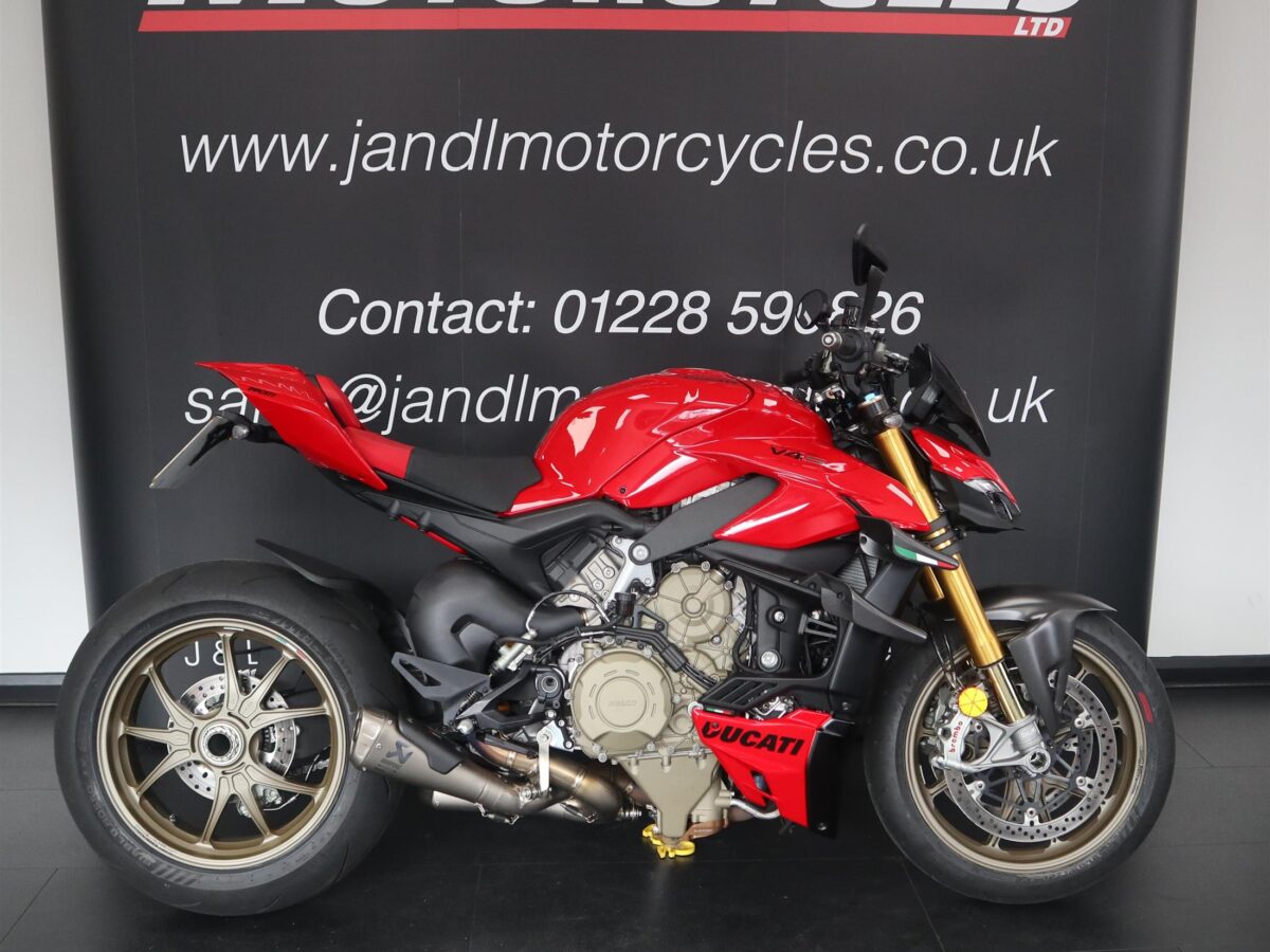 Ducati Streetfighter V4S 23 Model Year. Loads Of Extras! Remainder of Manufacturers Warranty