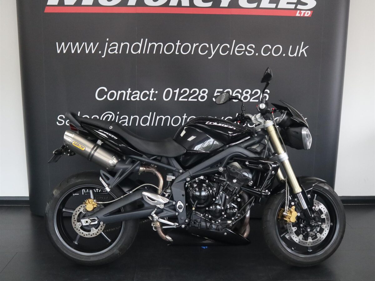 Triumph Street Triple 675. Arrow Exhausts, Very Low Miles! Excellent Condition Throughout